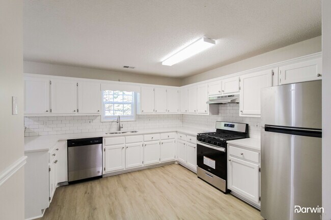 Foto del edificio - 245 Ashland Manor Dr