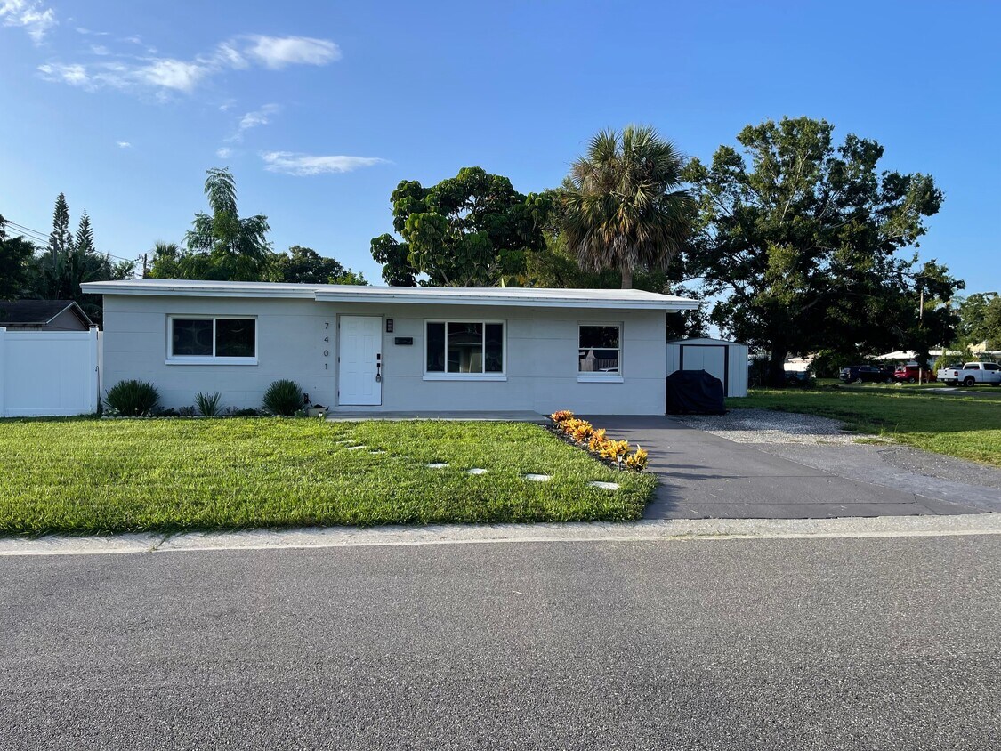 Photo - 7401 35th Ave N (St. Petersburg, FL)