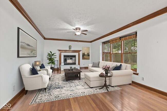 Foto del edificio - 738 Howe Dr