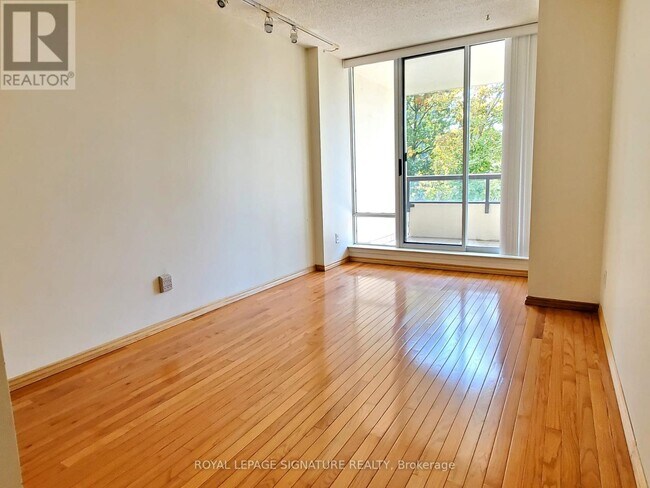Building Photo - 1121 Steeles Ave W