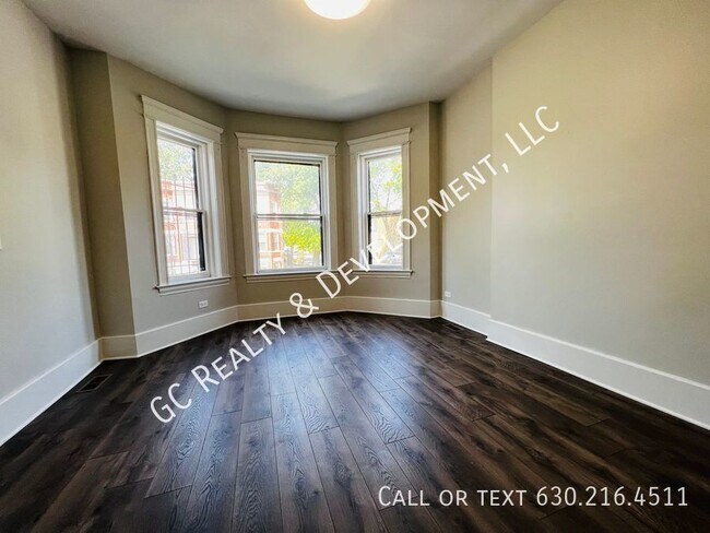 Foto del edificio - 6401 S Eberhart Ave