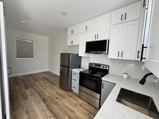 Foto del edificio - 1249 Center Ave