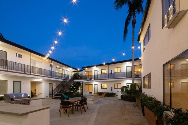 Building Photo - 162 S Ave 55