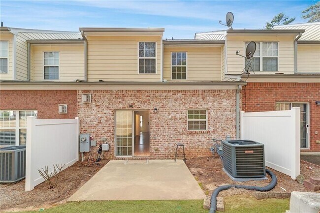 Foto del edificio - 1102 Pleasant Oaks Ct