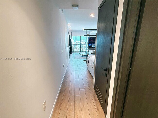 Foto del edificio - 398 NE 5th St