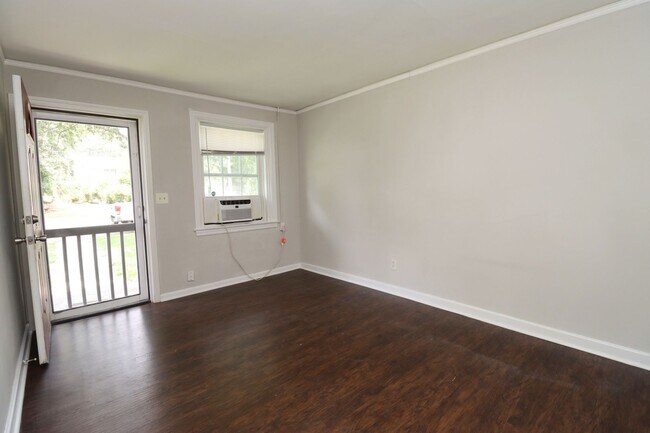 Building Photo - 1402 Dreher Street