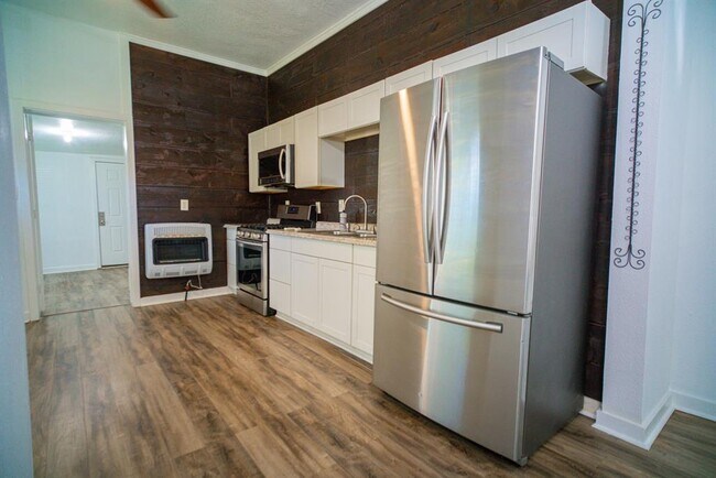 Foto del edificio - 2121 Everett St