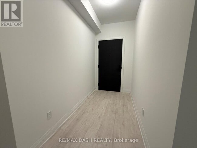 Building Photo - 20 Soudan Ave