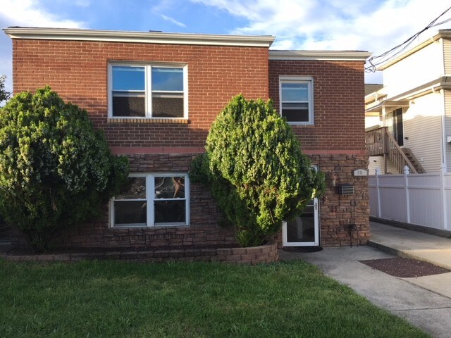 Foto principal - 56 Lansing St