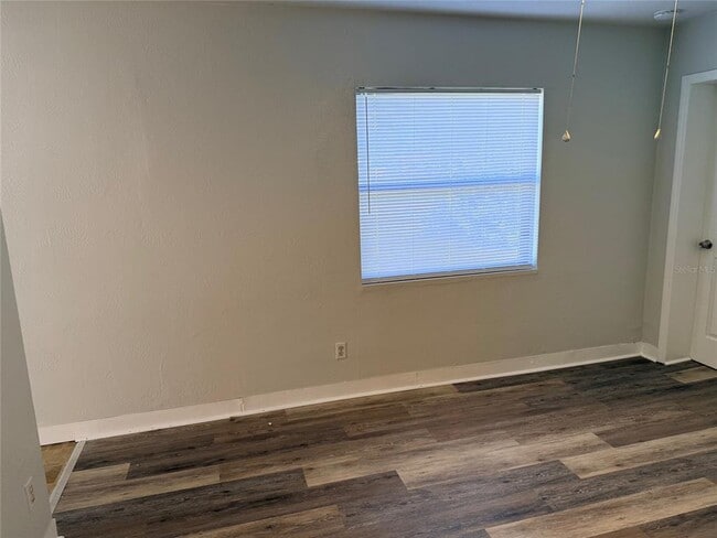 Building Photo - 1544 77th Ave N