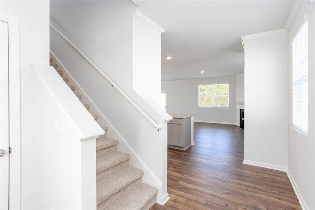 Building Photo - 77 Grv Spgs Ct