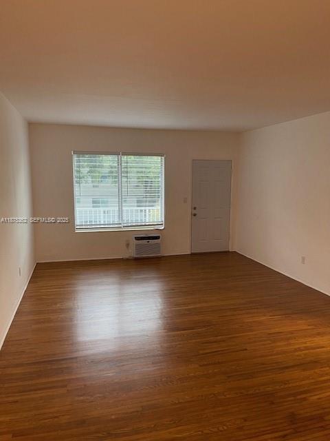 Foto del edificio - 9300 E Bay Harbor Dr