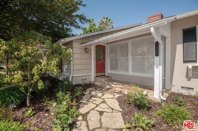 Foto del edificio - 4900 Ethel Ave