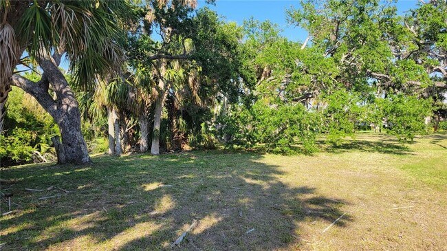 Foto del edificio - 2942 Tuckerstown Dr