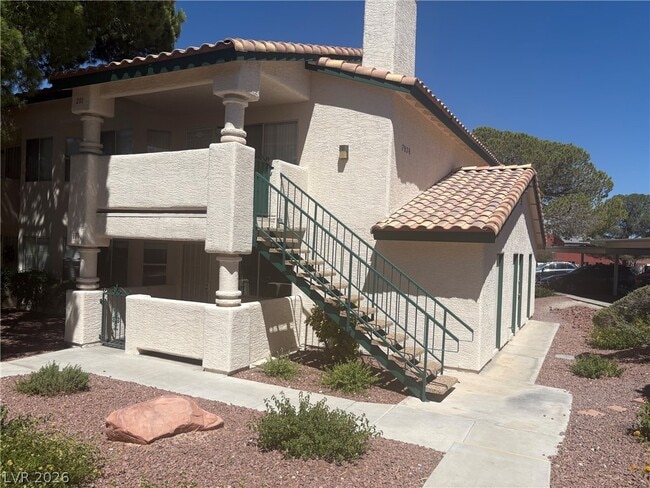 Building Photo - 7936 Decker Canyon Dr