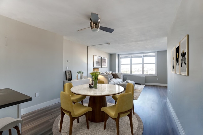 Building Photo - The View at Dayton Towers