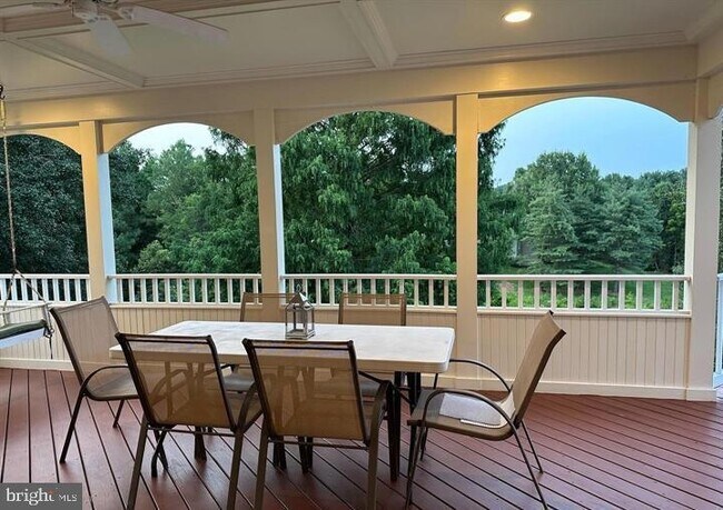 Foto del edificio - 10418 Willow Crest Ct