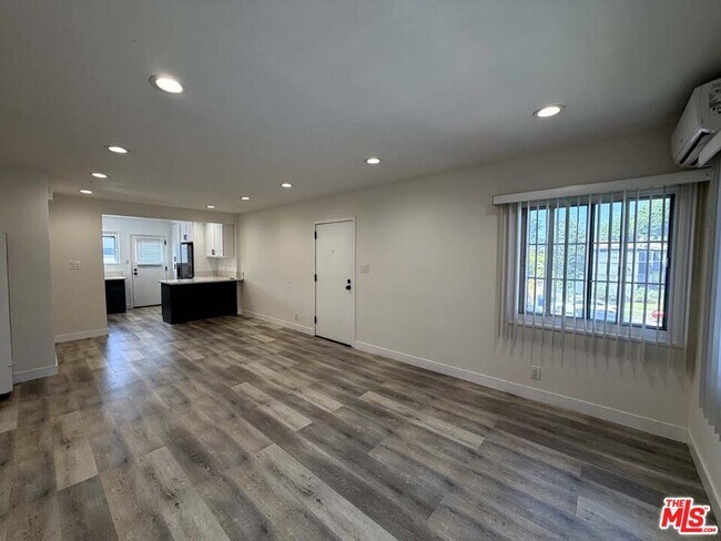 Foto del edificio - 8818 Ramsgate Ave