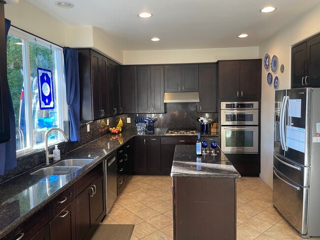 Building Photo - 6899 Evening Song Ct