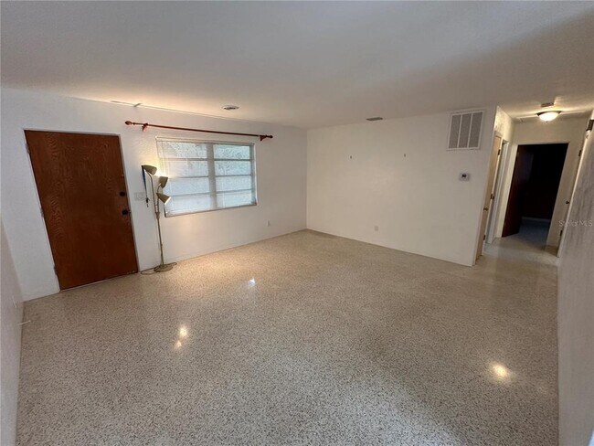 Foto del edificio - 729 13th Ave SW