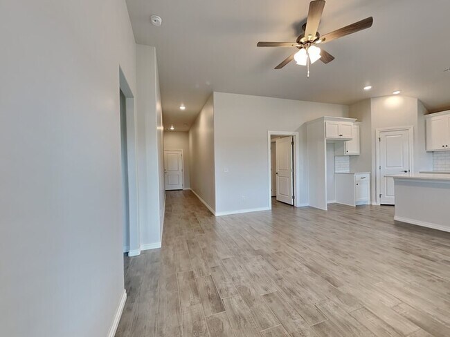 Photo - 3833 Lynne Ave House