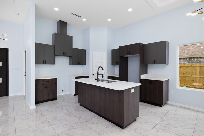 Foto del edificio - 2307 Moore Rd