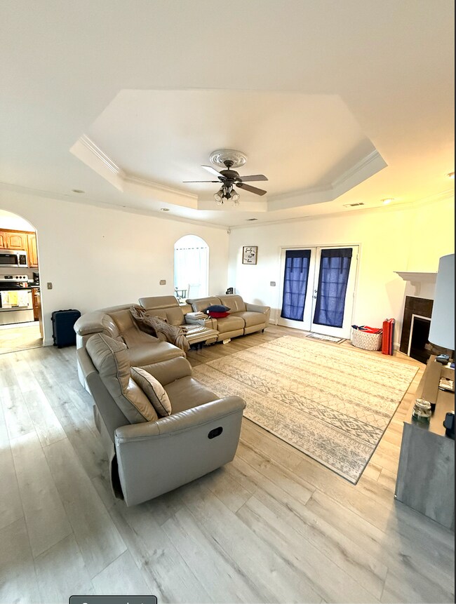 Foto del edificio - 4 bedroom 2.5 bath home