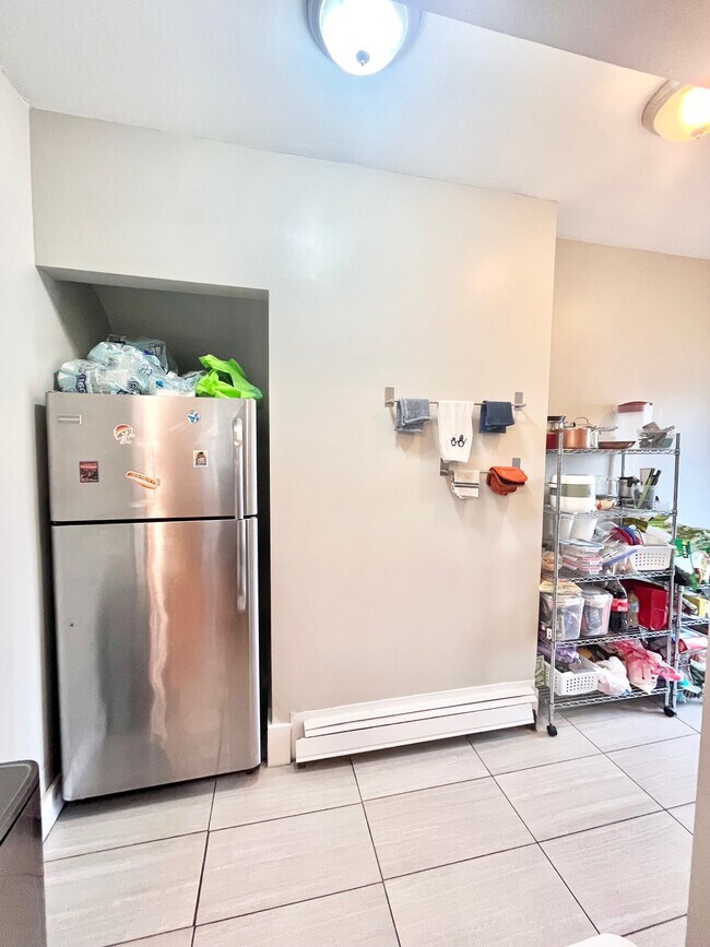 Foto del edificio - 180 Hillside St