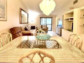 Building Photo - 9485 Boca Cove Cir