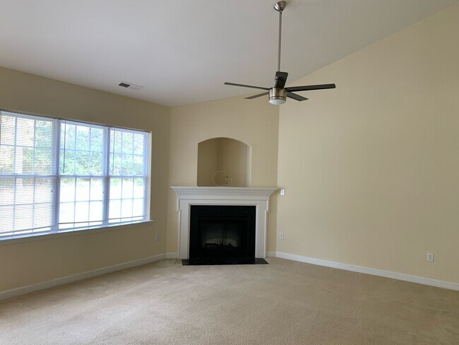 Foto del edificio - 8438 Meadowcreek Village Dr