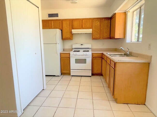 Foto del edificio - 14626 N 38th St