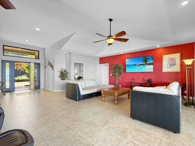 Building Photo - Kona Vistas 4 bedroom 2.5 bath fully furnished home with a pool