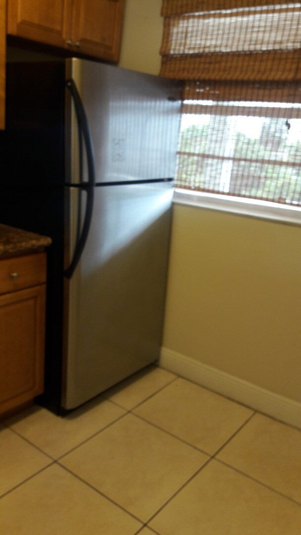 Foto del edificio - Beachside Condo Available Now