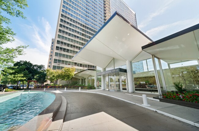 Building Photo - 3550 N Lake Shore Dr