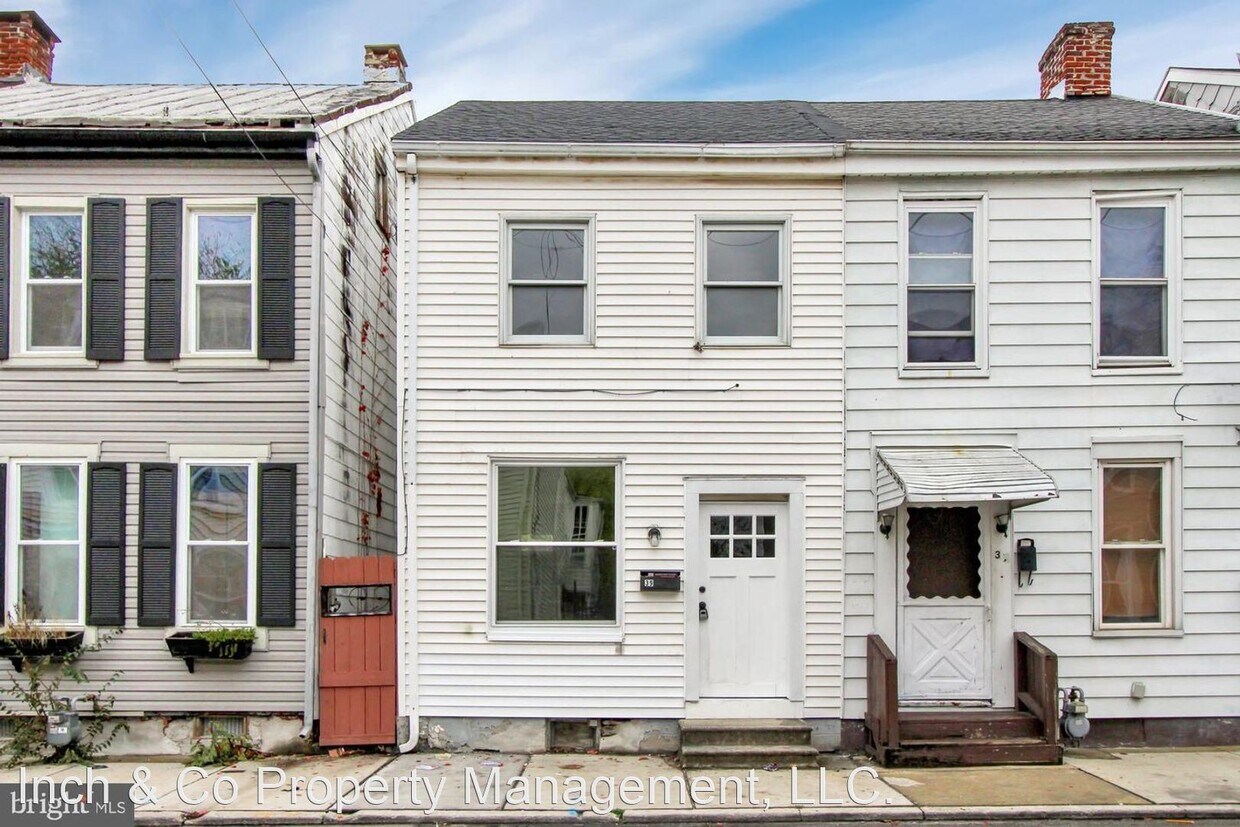 Primary Photo - 4 br, 1 bath House - 39 N Hartley St