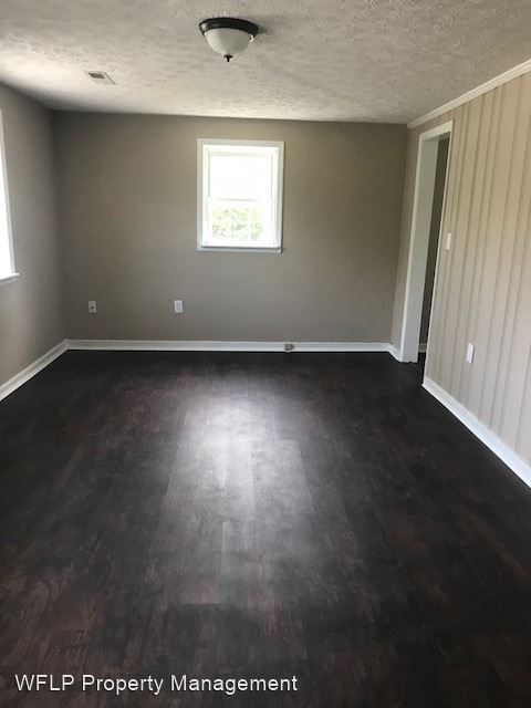 Building Photo - 2 br, 1 bath House - 2025 Lakeside Dr