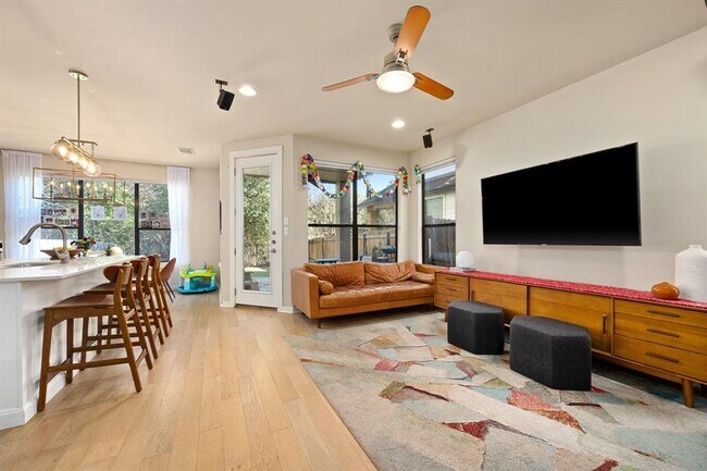 Foto del edificio - 2819 Corbin Ln