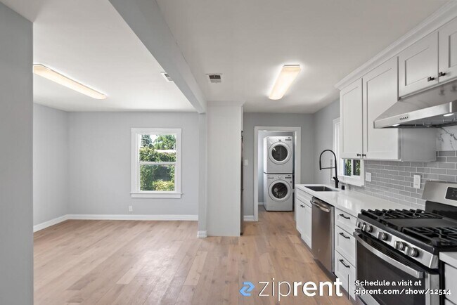 Foto del edificio - 3827 West St