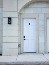 Building Photo - 3229 E Grimes St