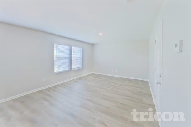 Building Photo - 542 Springtime Ln