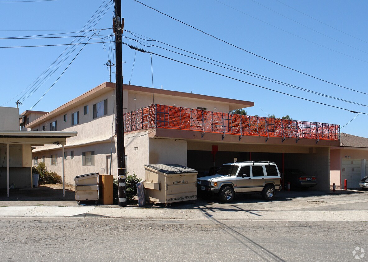 Building Photo - 508 N Ventura Rd
