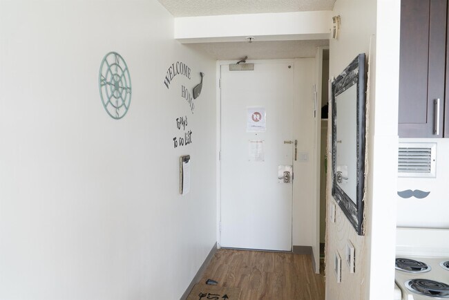 Building Photo - 364 Seaside Ave
