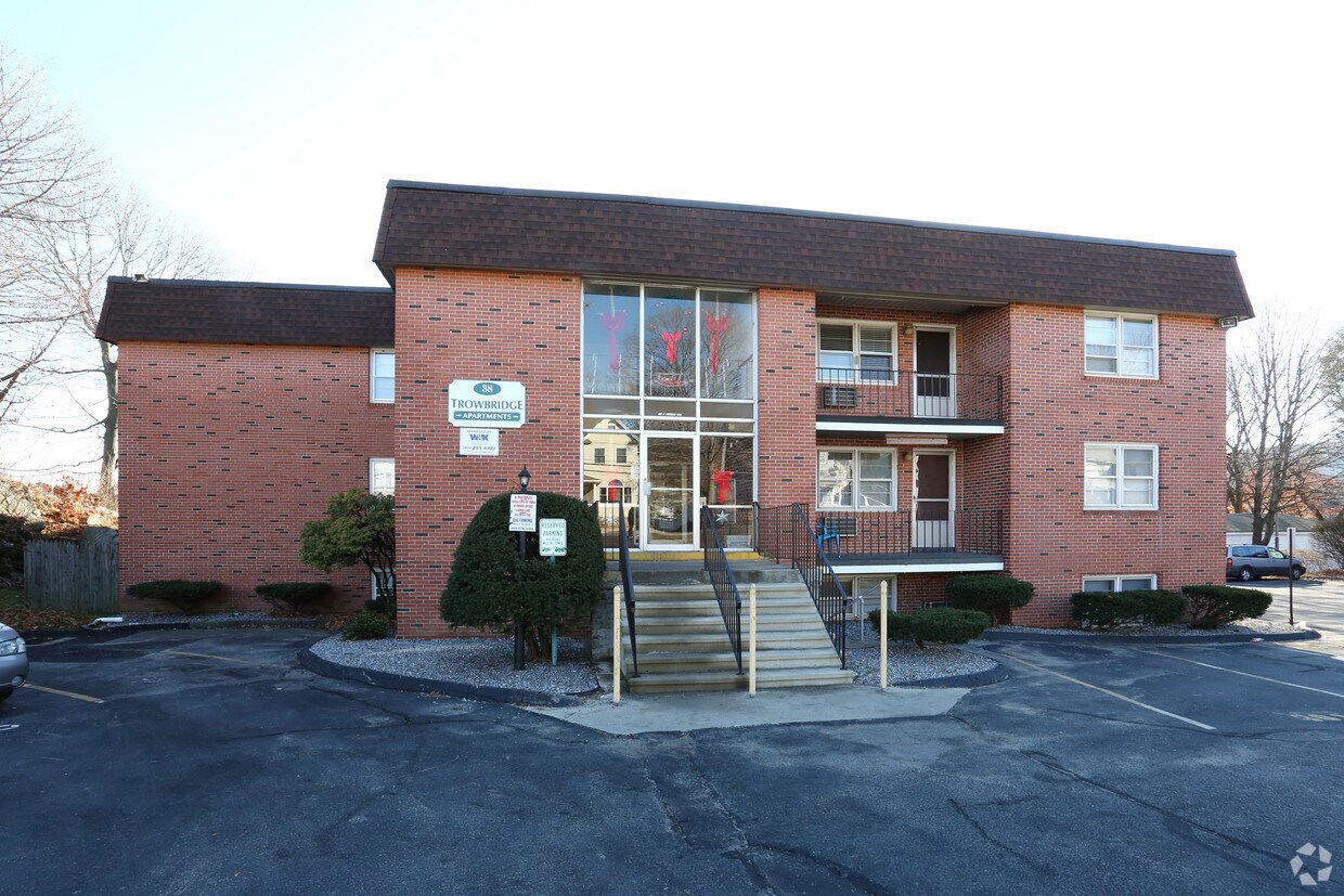 Trowbridge House Apartments 38 Highland Ave Naugatuck, CT