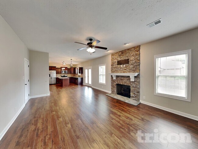 Building Photo - 3772 Windhaven Dr