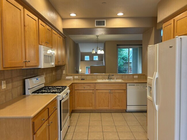 Building Photo - The Spectrum Townhomes in Kearny Mesa