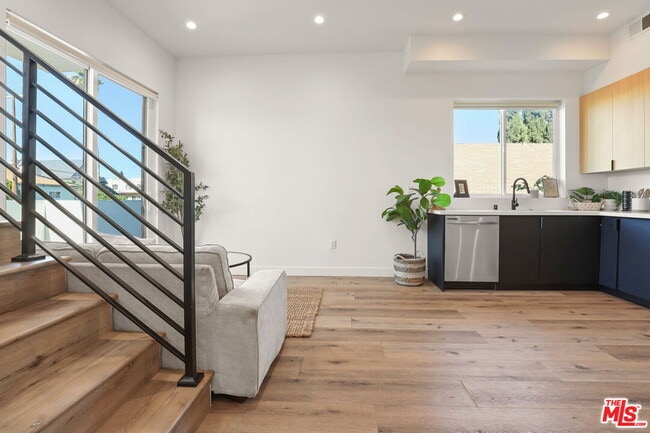 Foto del edificio - 1520 Magnolia Ave