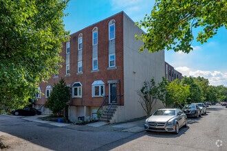 Building Photo - 2822 Ogden St