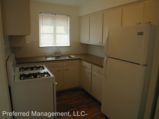 Foto del edificio - 912-914 Country Club Ave
