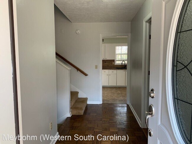 Foto del edificio - 4 br, 2.5 bath House - 2308 Maple Drive