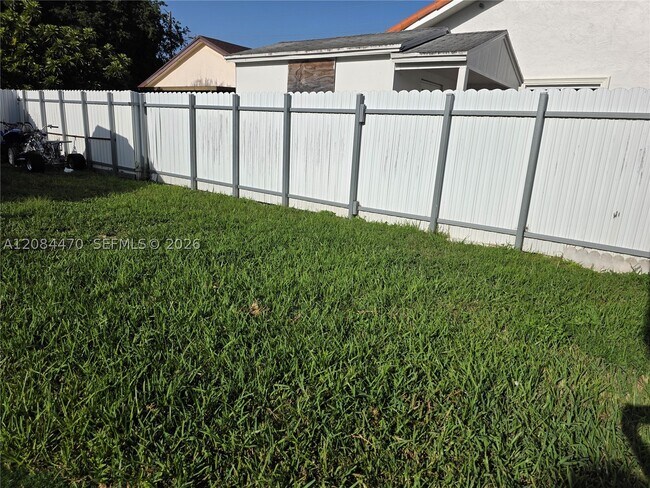 Foto del edificio - 16203 SW 302nd St